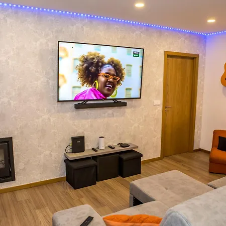 Toural House - Moradia Privada De