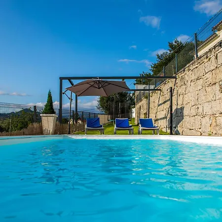 Toural House - Moradia Privada De